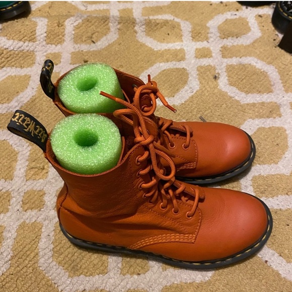 Dr. Martens 1460 Pascal - Picture 2 of 7